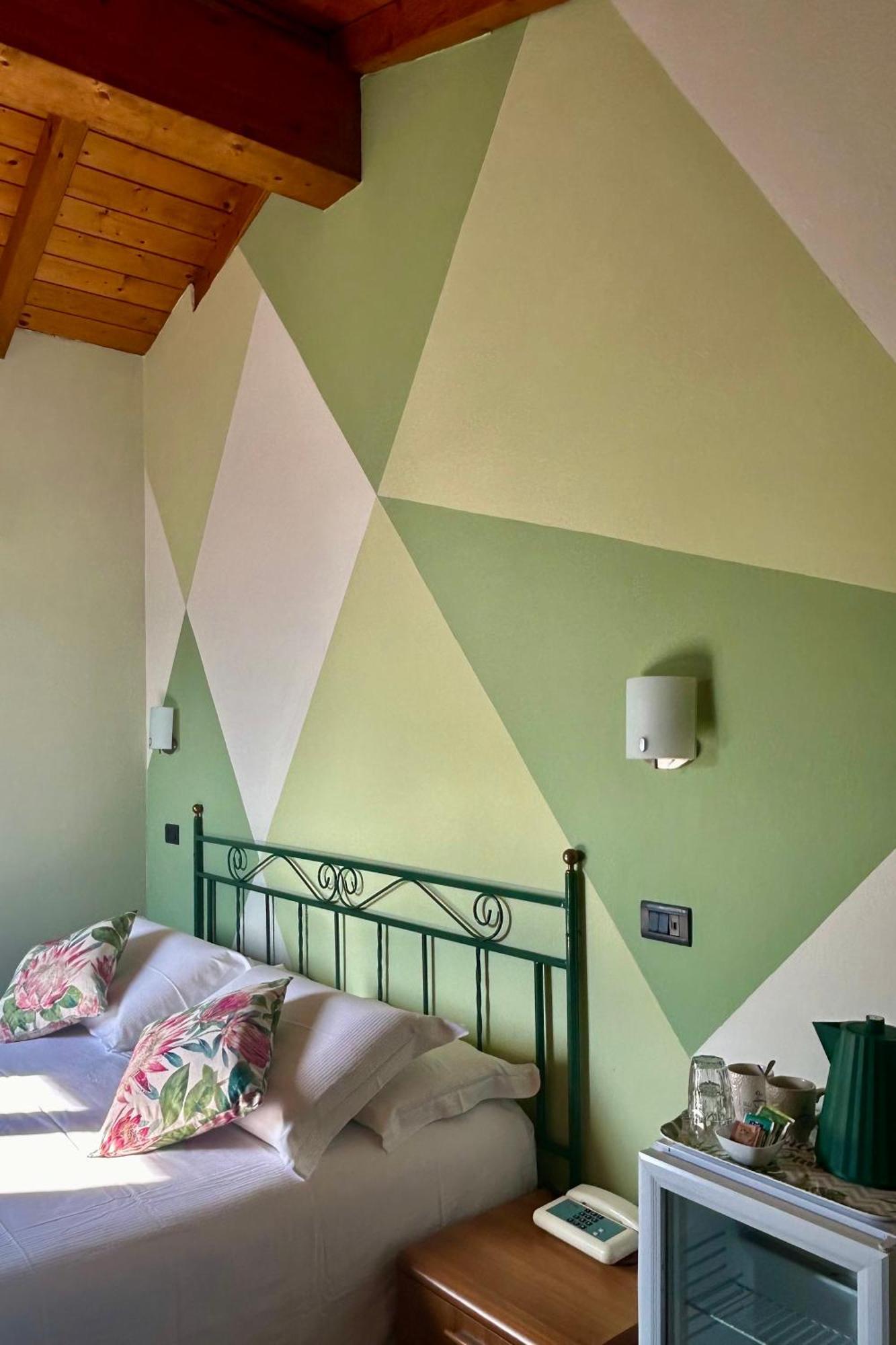 Dependance Pesce D'Oro Hotell Verbania Eksteriør bilde