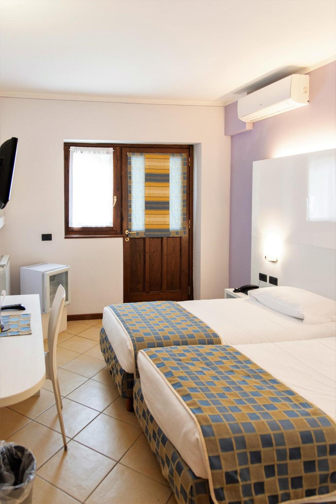 Dependance Pesce D'Oro Hotell Verbania Eksteriør bilde